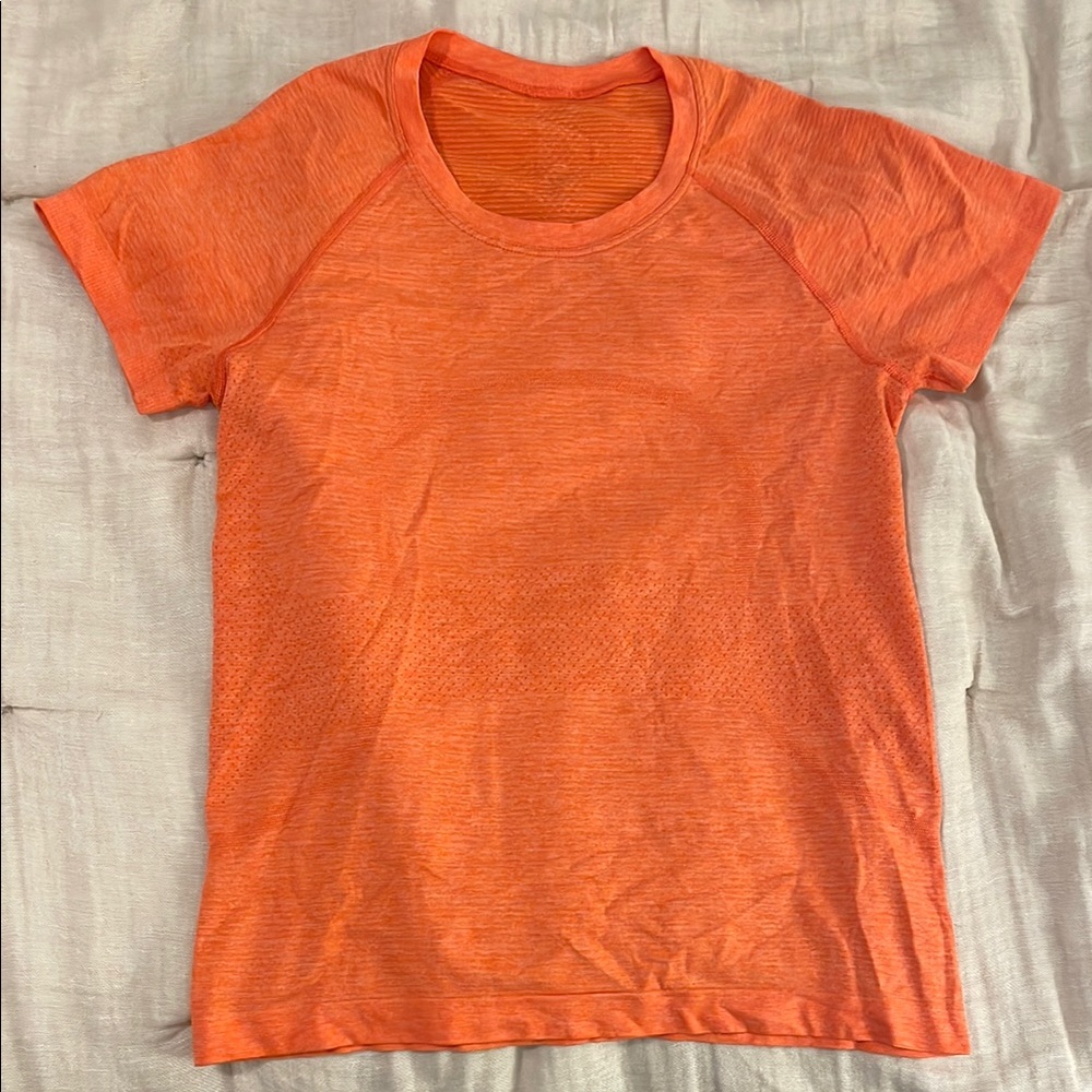 Lululemon Siwftly Tech Race Length Short Sleeve - 6